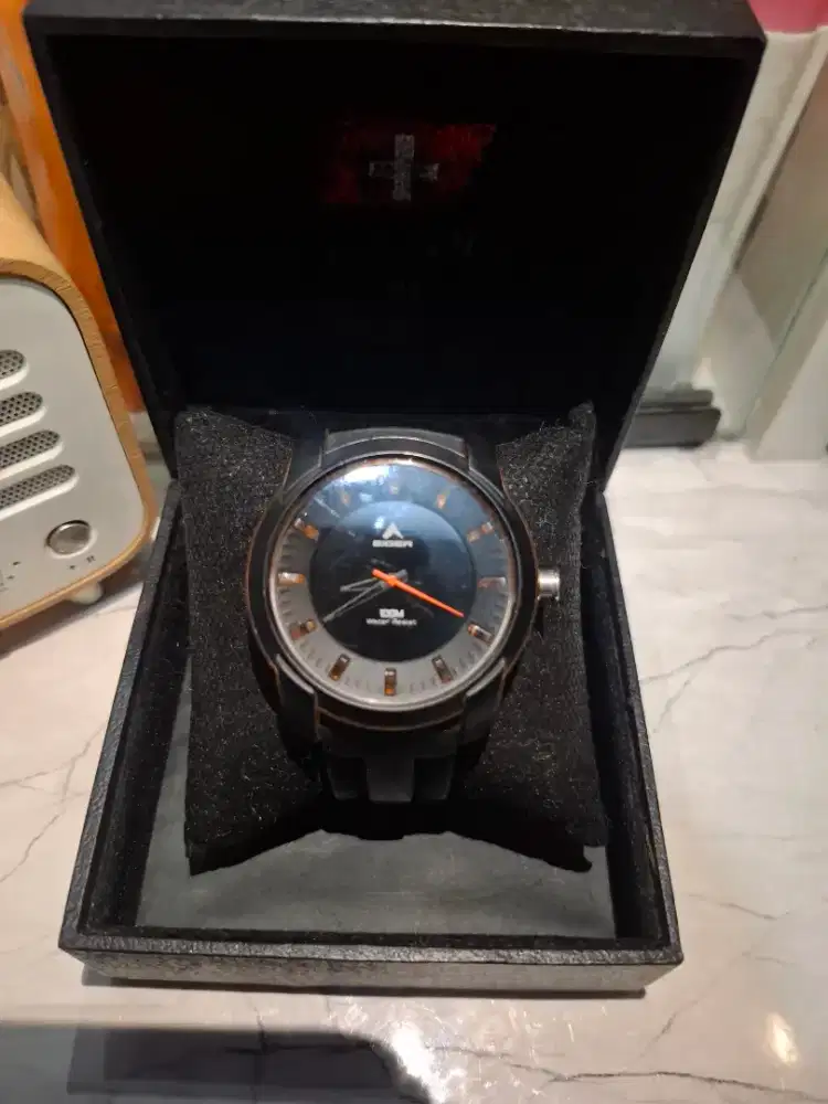 jam tangan pria Eiger LS-100