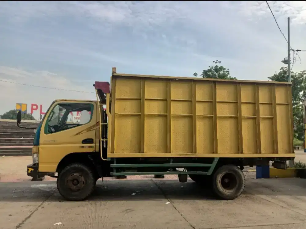 Truk colt diesel canter