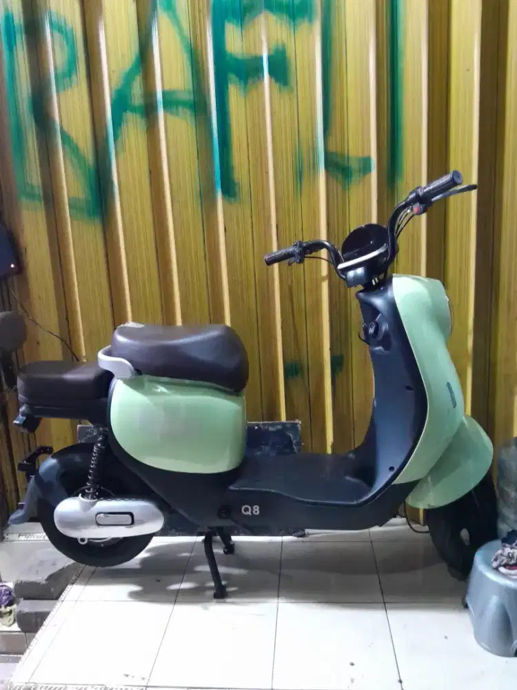Di jual  speda listrik  Mouson Q8