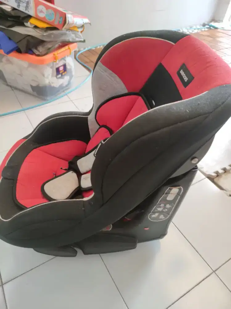 Preloved Car seat merk Babydoes
