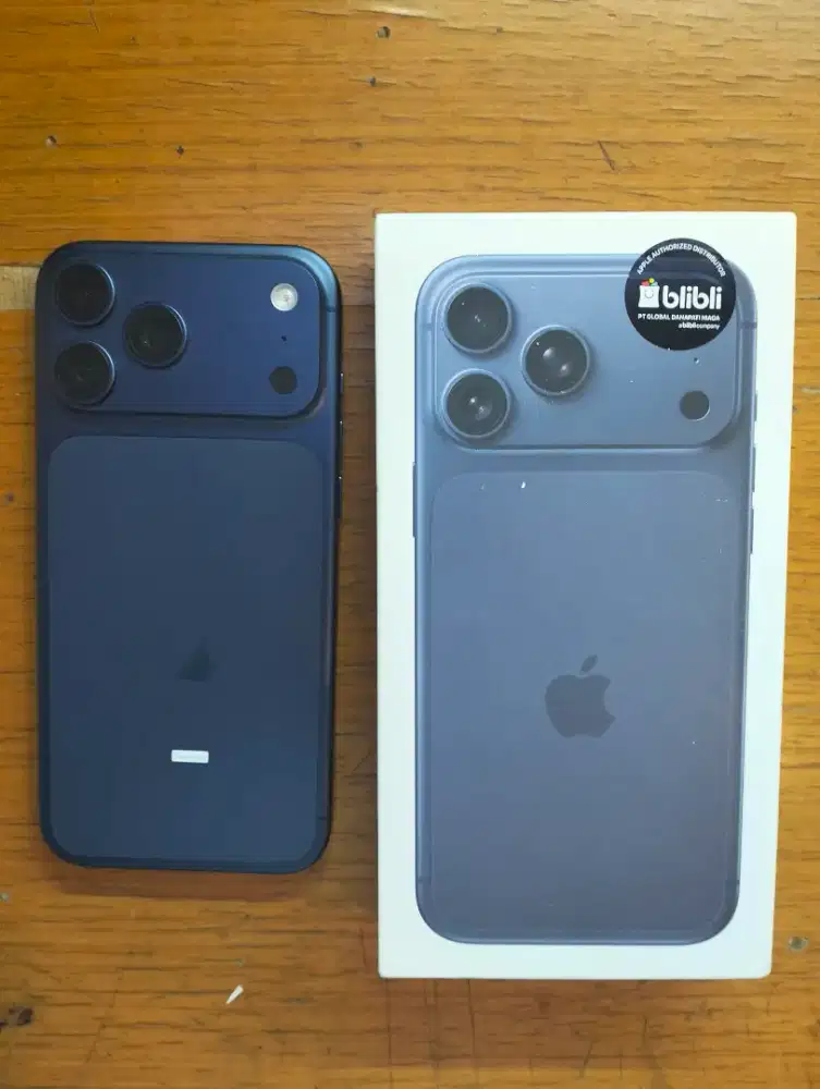 iPhone 17pro max 256gb ibox like new