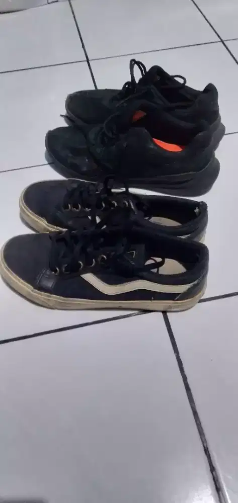 dijual sepatu sekolah