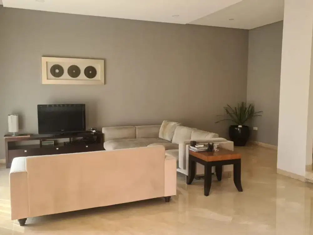 Rumah Dijual Kelapa Gading di Gading Kirana Siap Huni