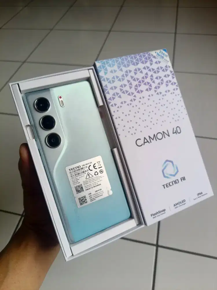 CAMON 40 ram 8/256 GB