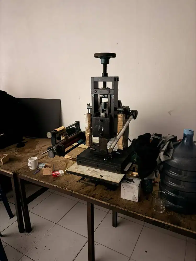 Mesin Poly Emboss CI 25 x 35