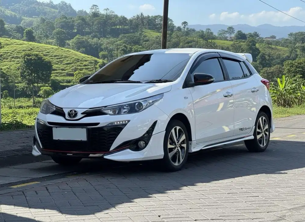 Toyota Yaris Trd Sportivo   1.5 AT km 22Rb Trwat