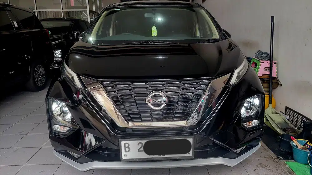 Dp 13 jt Livina VE 2019 Hitam