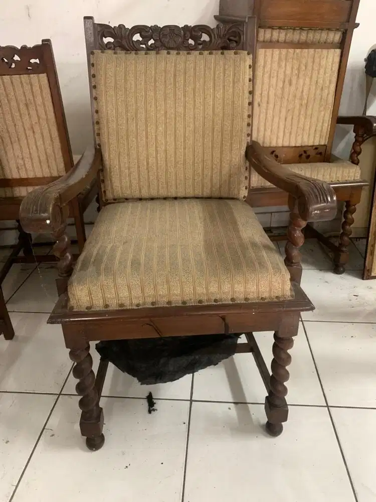 Preloved Kursi Kayu Antik-2 Kursi