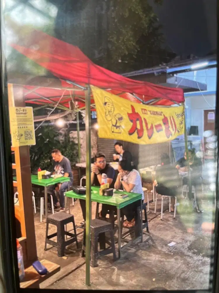 DICARI SEGERA Pekerja Tempat Makan Tendaan Pinggir Jalan. TEBET