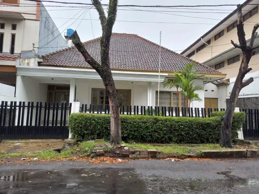 Rumah Bangunan Belanda Harga Murah Jalan Nanas Sayap Riau