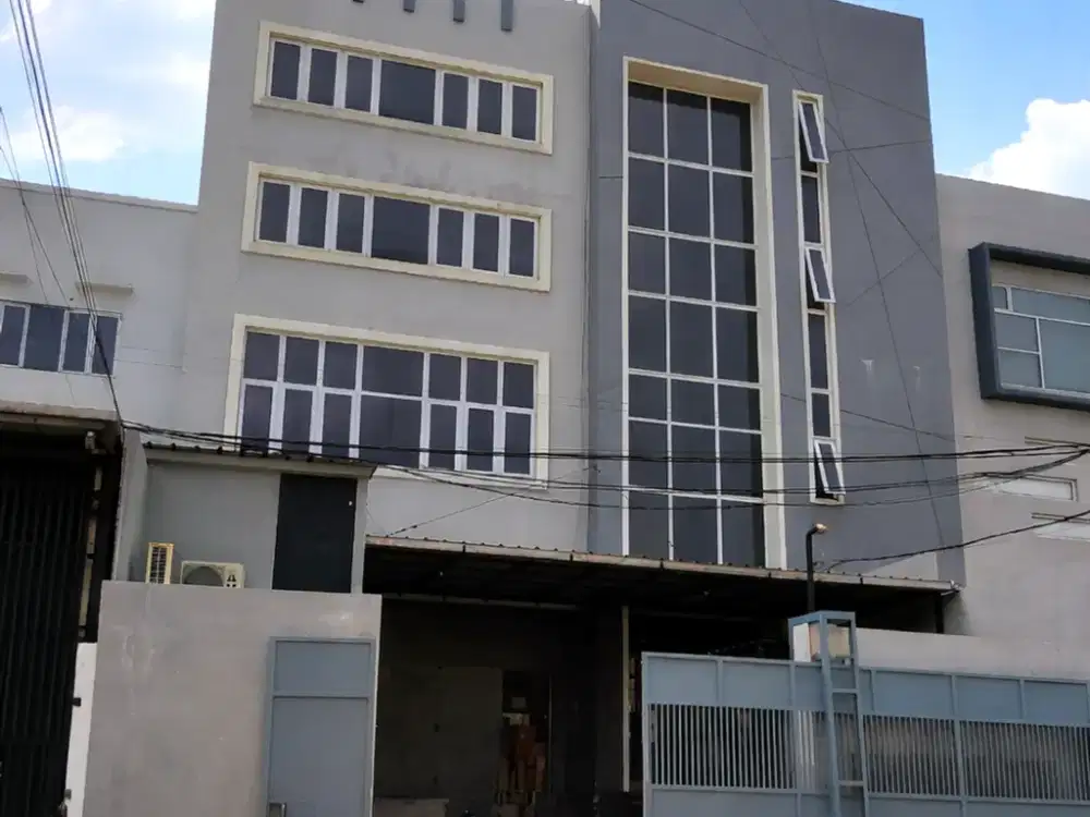Gudang Kantor Elang Laut PIK 15x30 4LT Semi Furnished Strategis