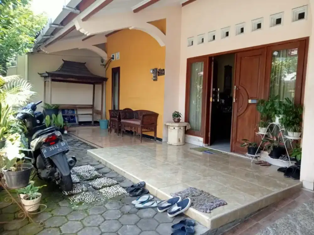 Dijual murah rumah SHM T200/240 = 1,5M kota Semarang