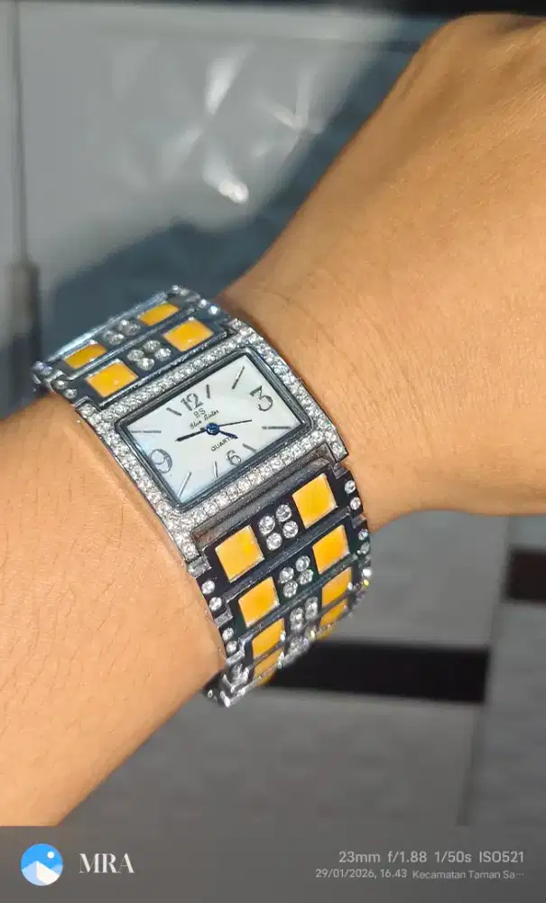 Jam tangan wanita fashion