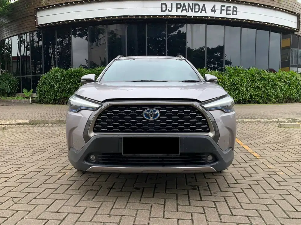 TERMURAH TOYOTA COROLLA CROSS HYBRID 1.8 AT 2020 SILVER