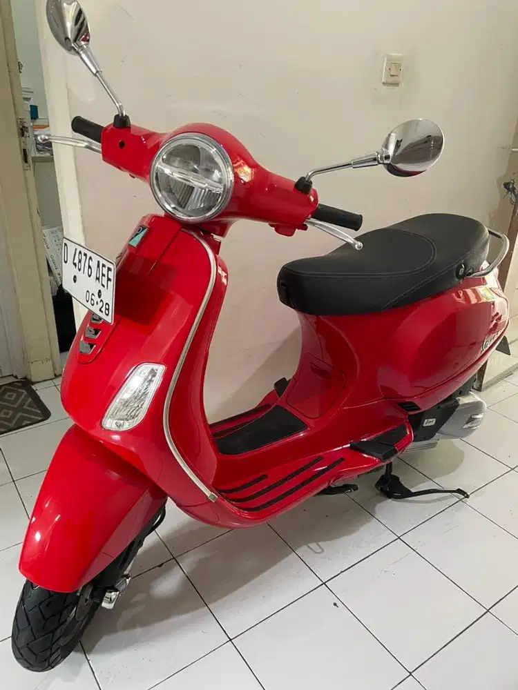 Vespa lx 125 seperti baru