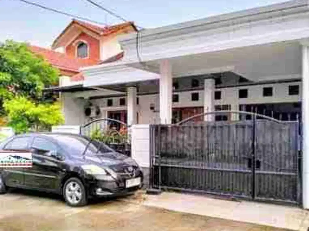 Rumah Megah Cantik Taman Galaxy