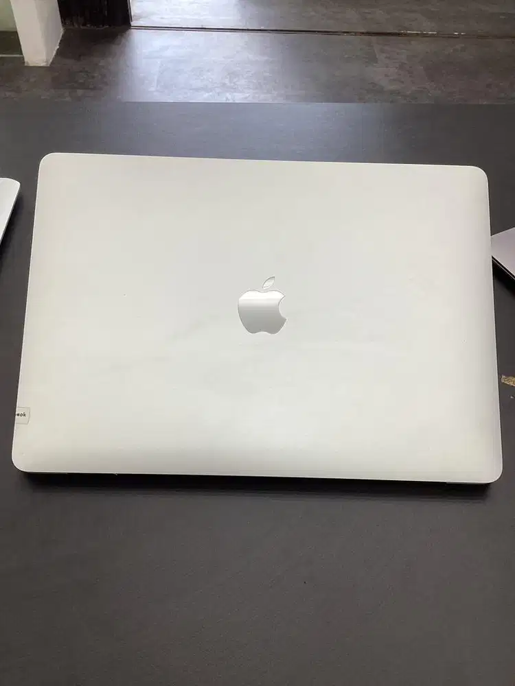MACBOOK AIR 2019 RAM 16/256GB