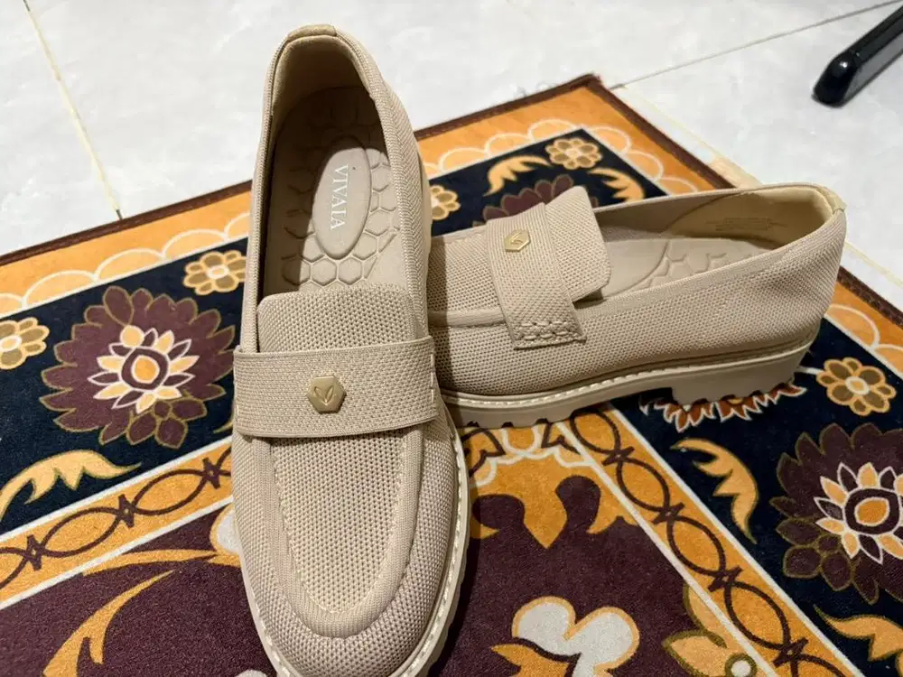 Sepatu vivaia round toe flatform chunky