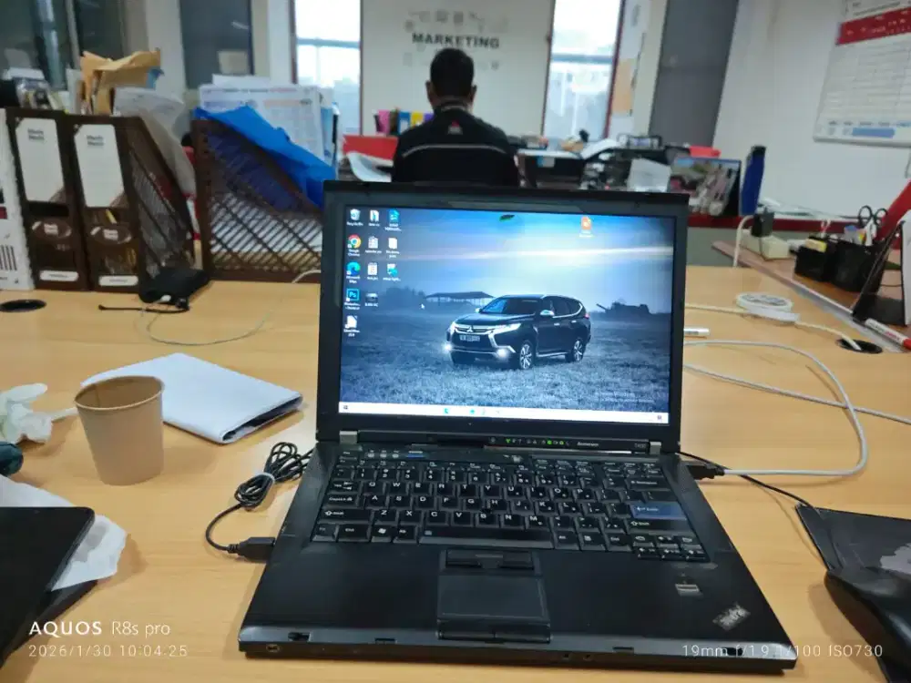 laptop lenovo thinkpad empuk tombol2 nya enak dah windows 10
