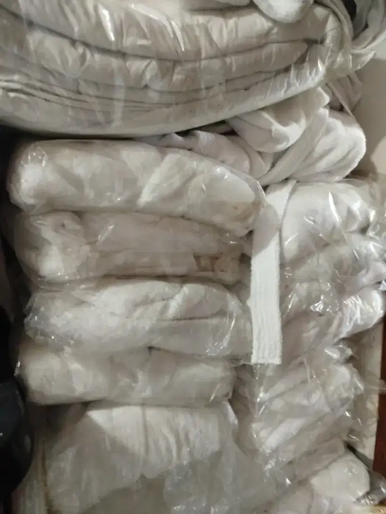 Handuk kimono ex hotel tebal warna putih lok bintaro tangerang selatan