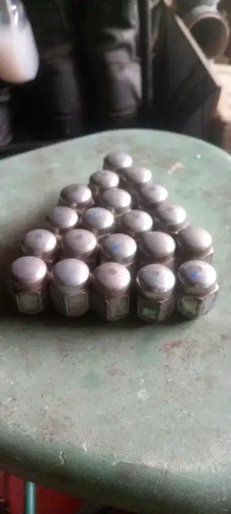 Mur ban mobil Wuling almas