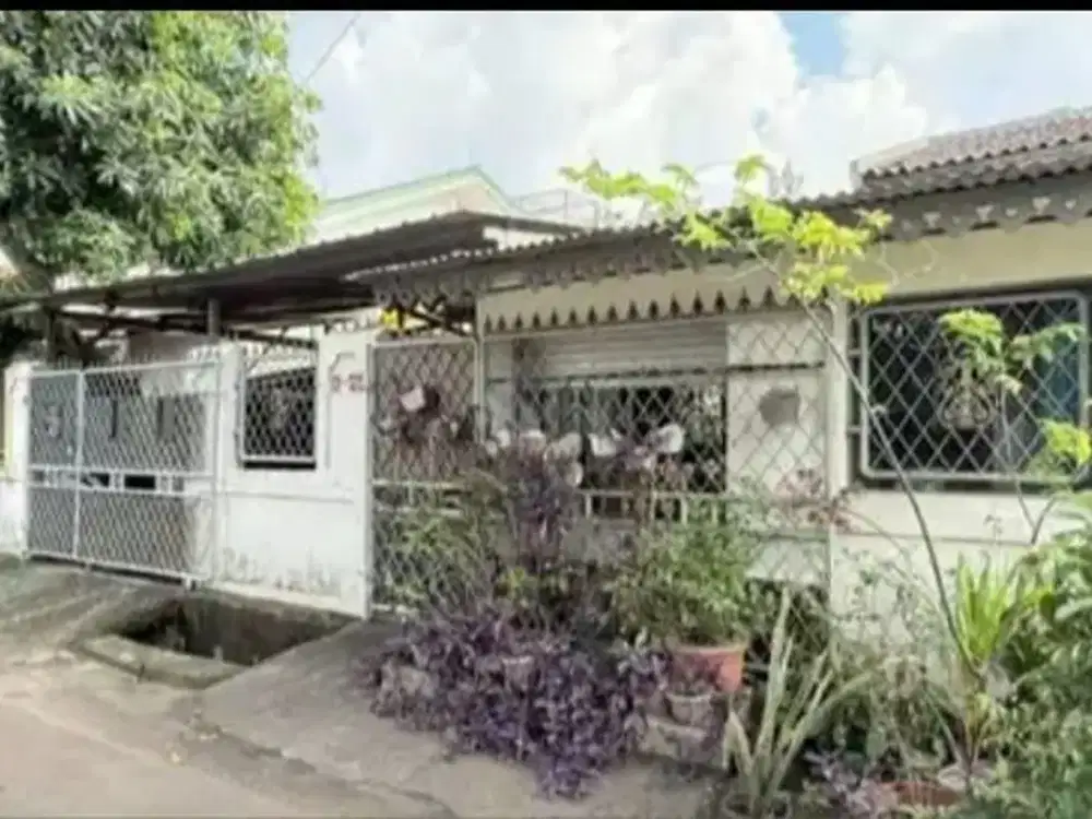 Best Deal! Rumah di Kav DKI Duren Sawit, LT 330 m²