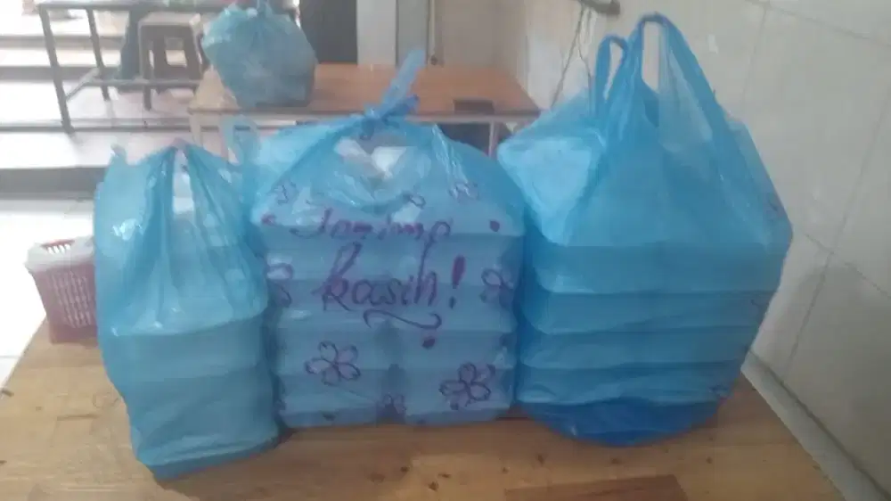 Dibutuhkan karyawan laki untuk lontong malam