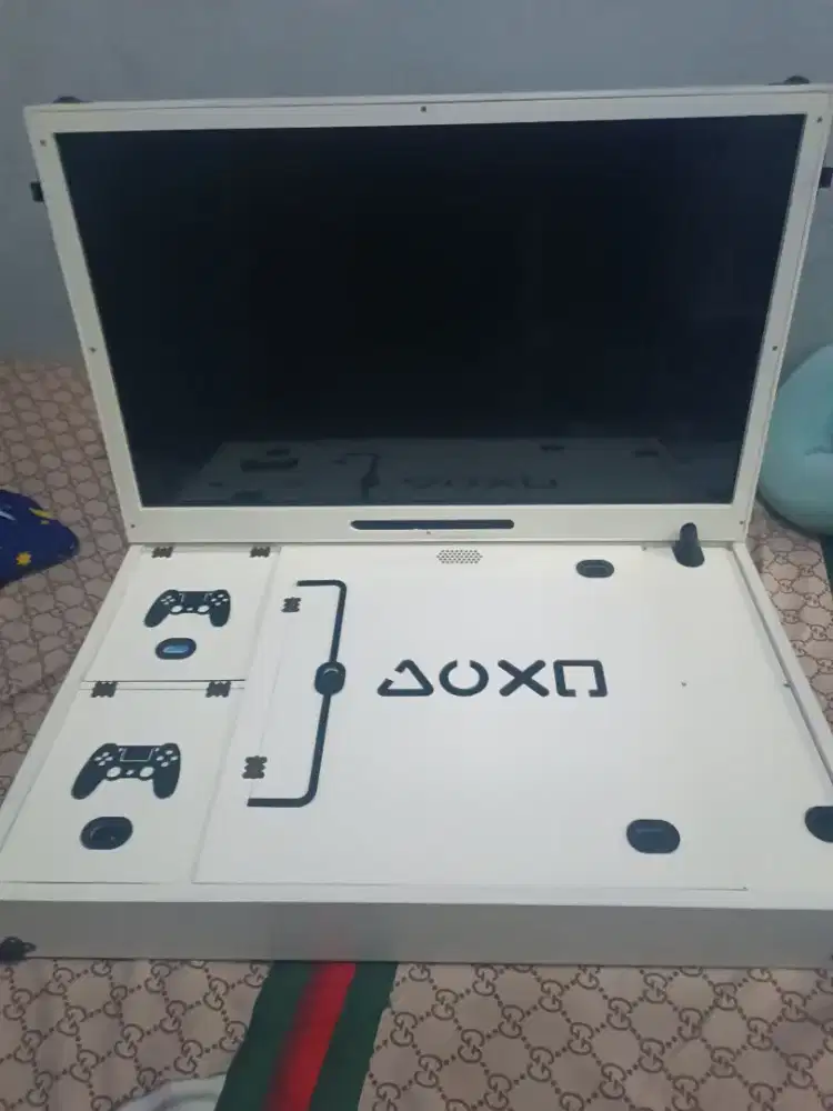 Jual PS4 Slim 1 TB & PlayBox PS4