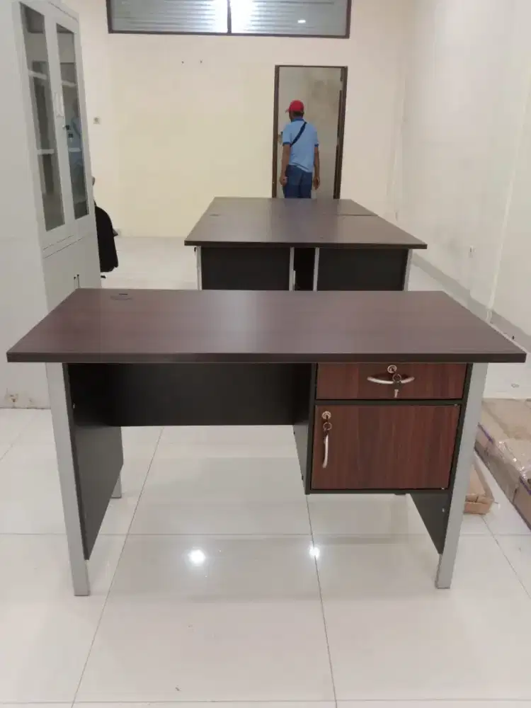 Meja 1/2 Biro Super Murah Kualitas Tidak Murahan