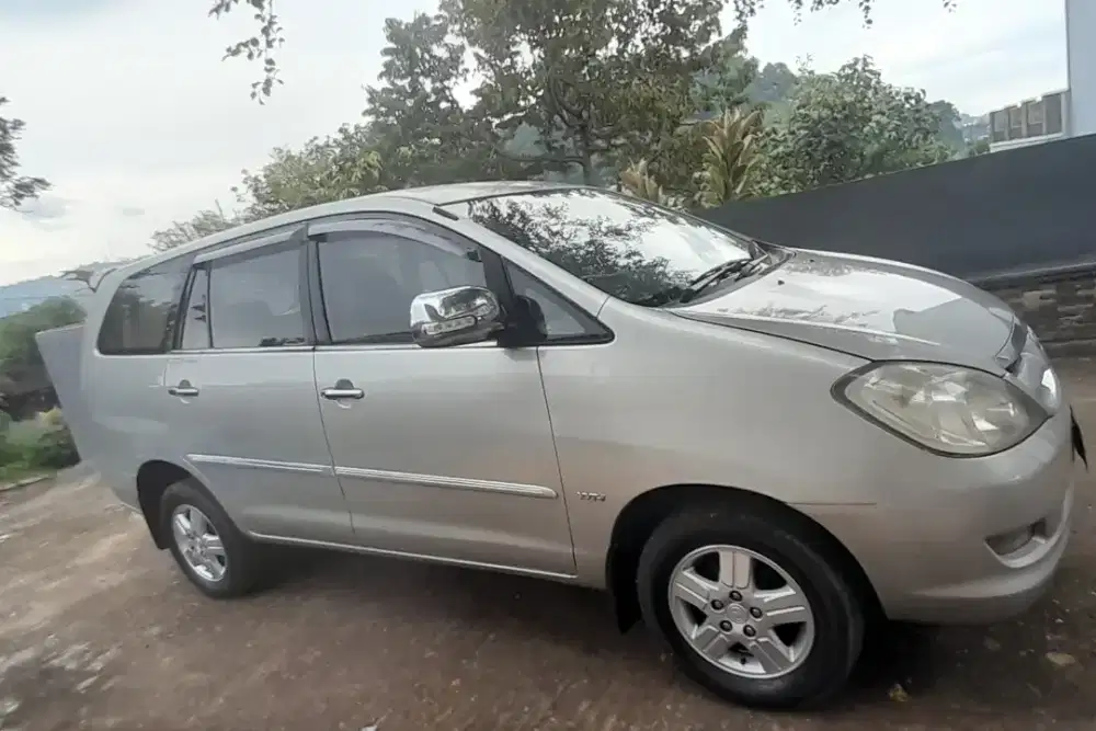 Dijual toyota Kijang Innova G matic 2006 BE kota