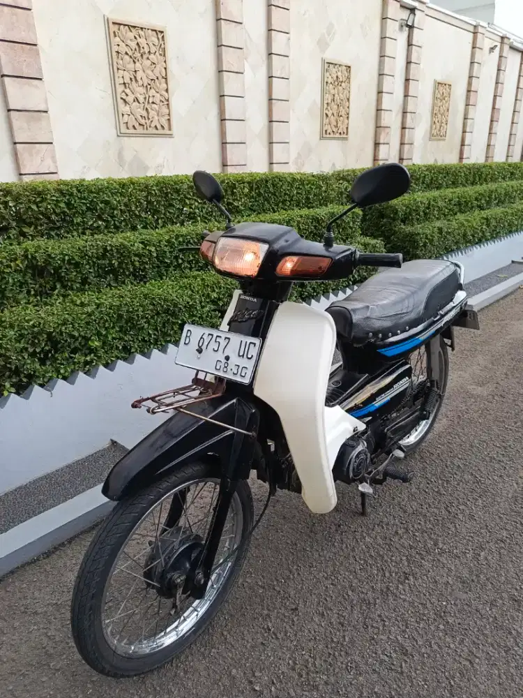 Honda astrea grand