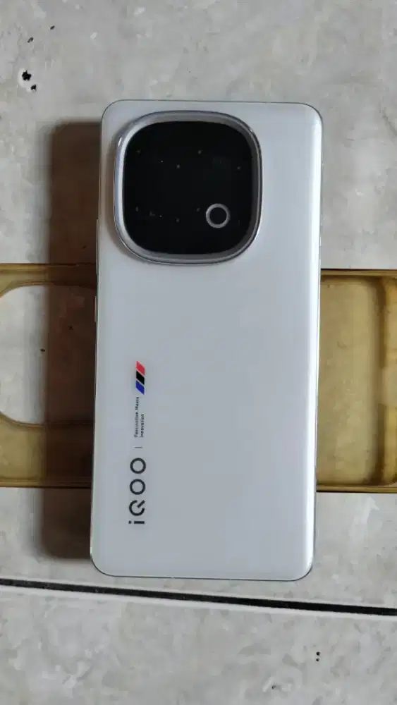 IQOO 13 RAM 12/256 GB SECOND MULUS