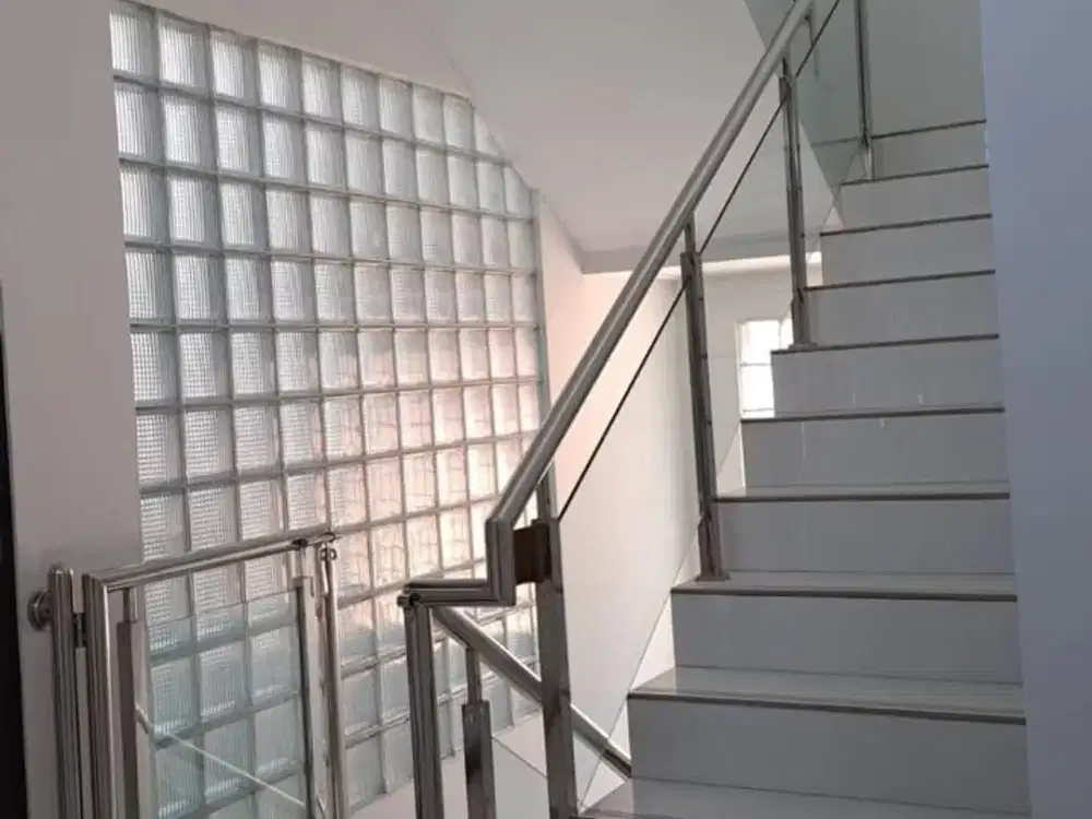 ✨ FOR SALE / FOR RENT – Rumah Premium Sayap Sudirman ✨