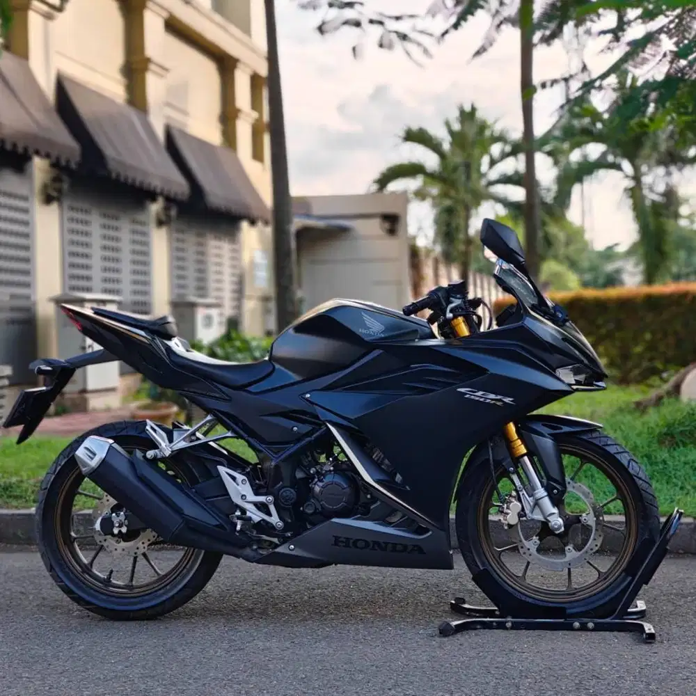 HONDA NEW CBR 150R NON ABS 2023 HITAM SILVER KM 6K PAJAK ON SIAP GAS