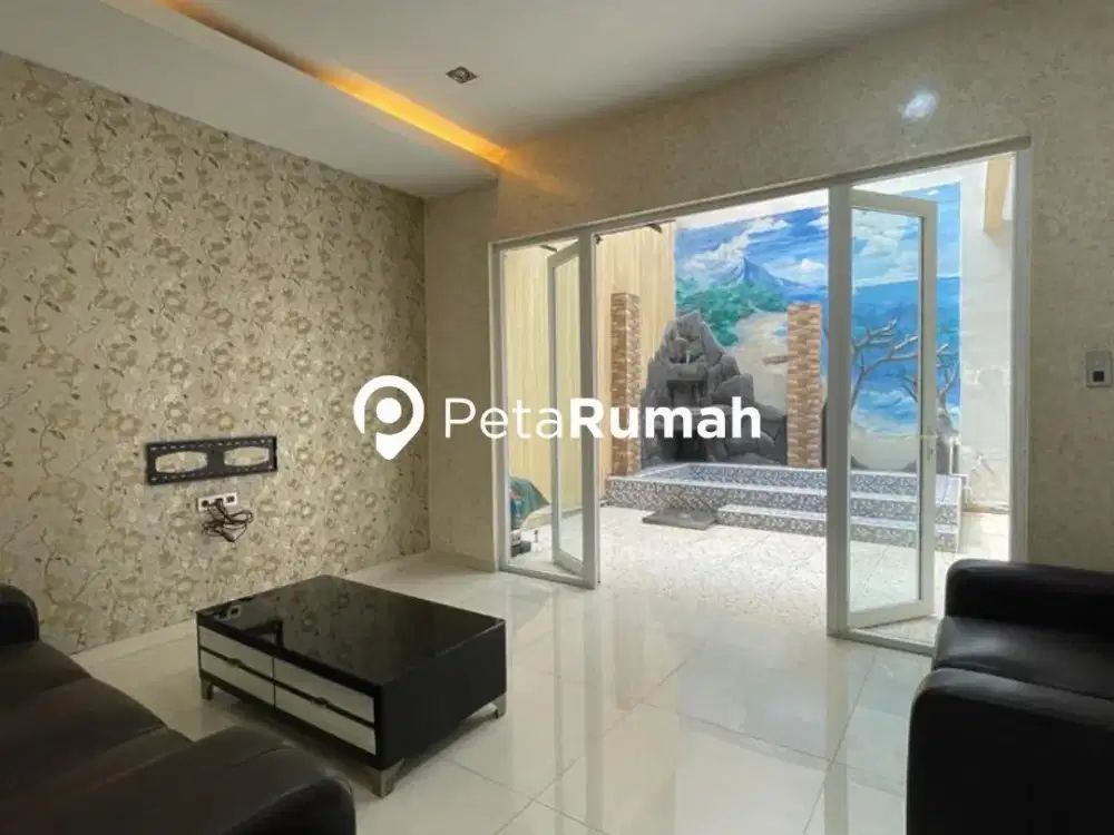 DIJUAL VILLA KOMPLEK GRIYA RIATUR INDAH - DAERAH ADAM MALIK (MEIRA)