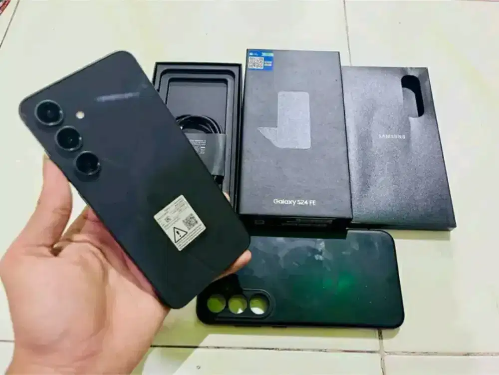 Samsung S24 FE 5G Like New Gress