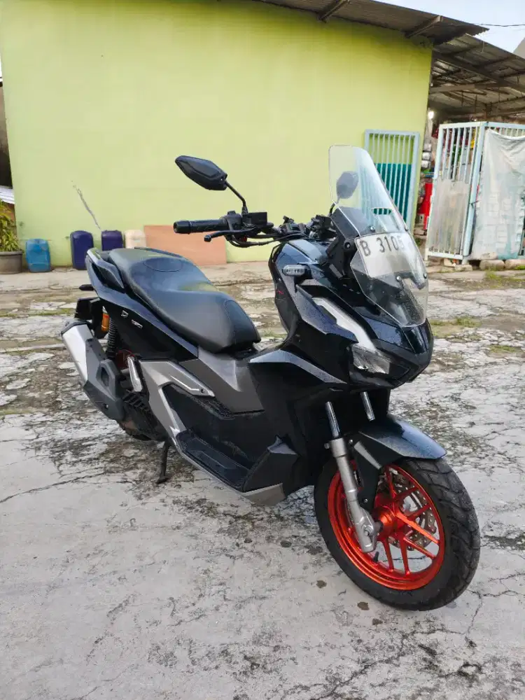 •dijual Honda ADV 160cc Mulus Bagus'