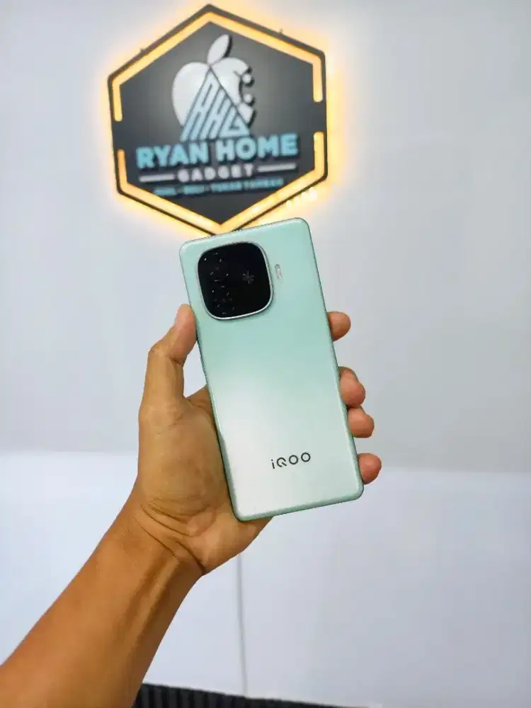 Iqoo Z9 5G 8GB / 256GB Fullset Mulus