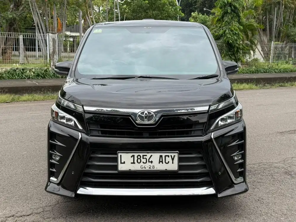 Toyota Voxy Matic 2018 DP 35jt Siap Pakai Terawat Istimewa Poll