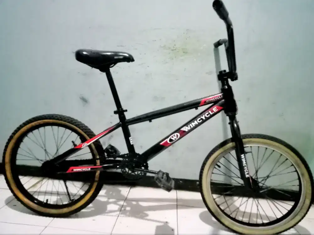 Dijual sepeda BMX WIMCYCLE masih bgus rem sudah torpedo aman ban tebal