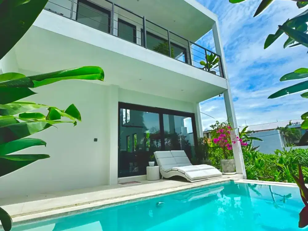 Villa 2 Kamar Tidur dengan Rooftop Lounge dan Desain Modern Bertingkat di Tumbak Bayuh