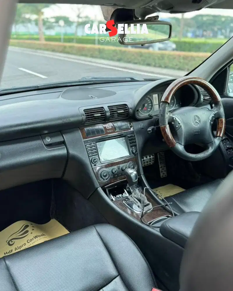 Mercedes-Benz C-Class 2005 Bensin