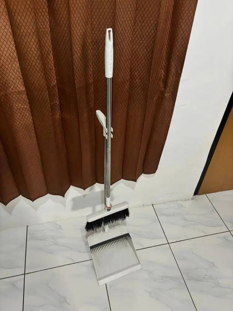 Set sapu & pengki lipat preloved