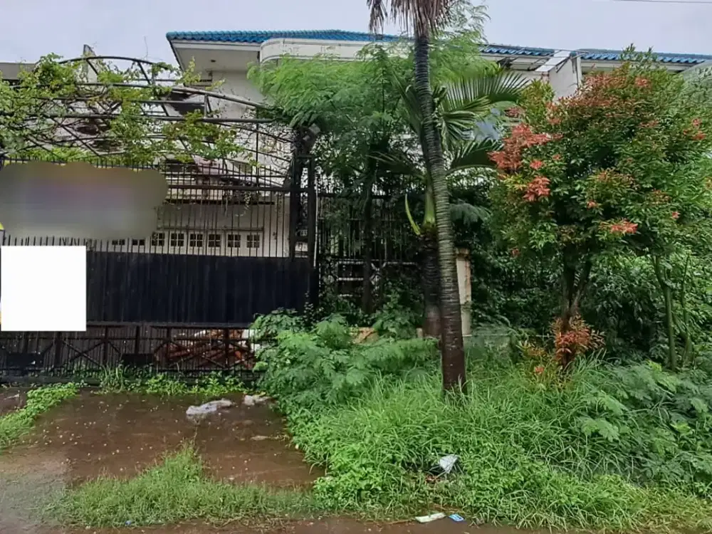 Dijual rumah hitung tanah butuh renovasi area bebas banjir di Taman Modern Jakarta Timur