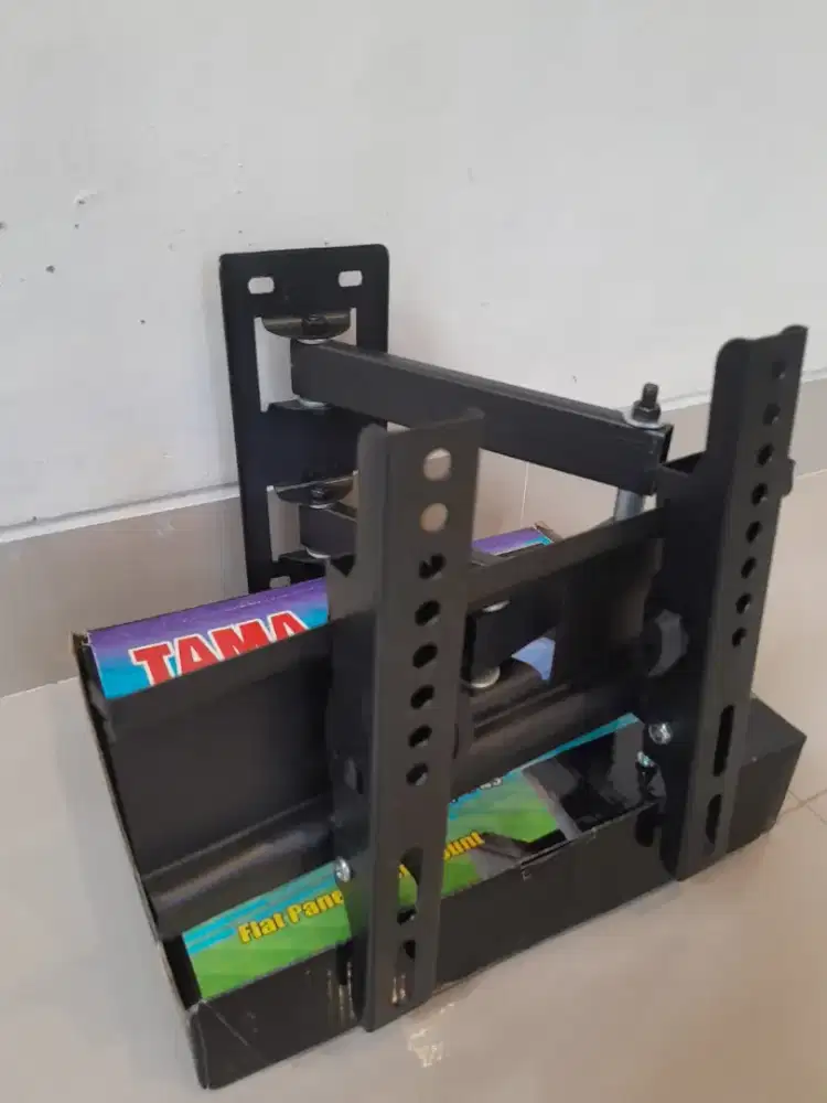 BRACKET TV BISA DILIPAT