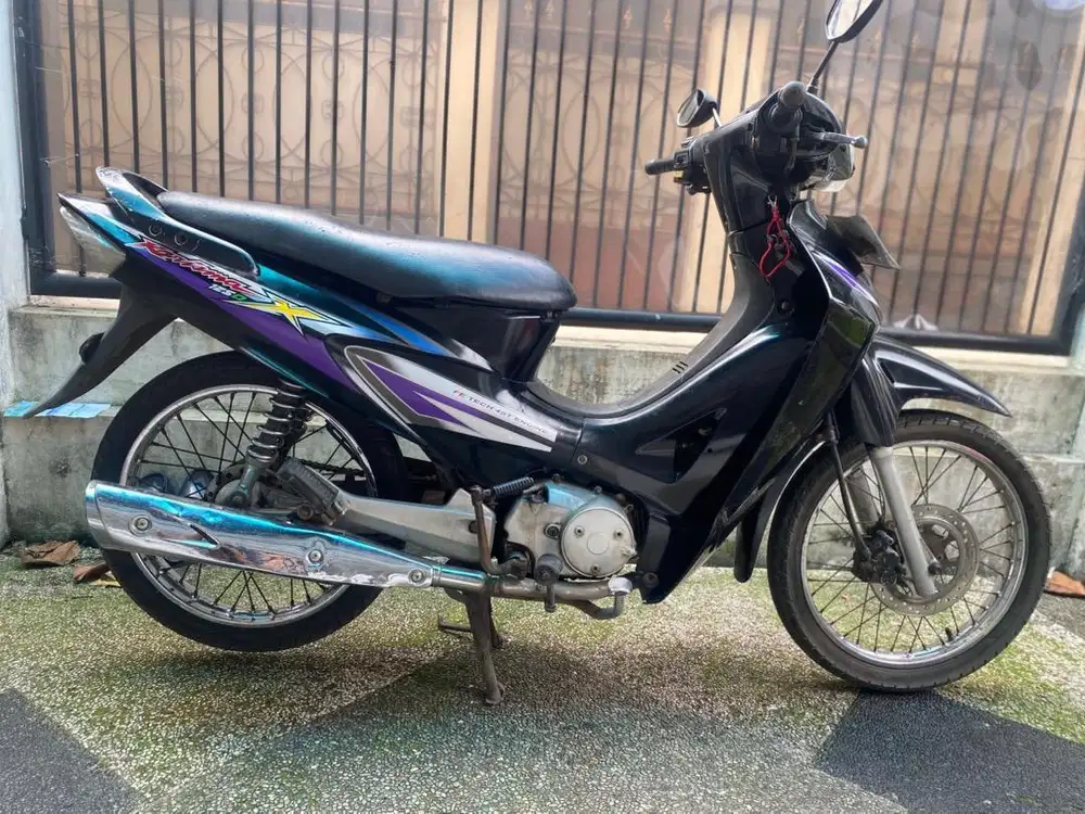 Honda karisma 2003