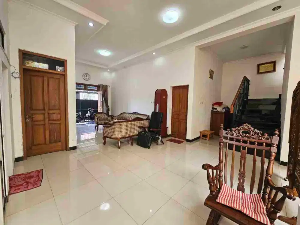 Dijual Rumah Cantik Sumber Surakarta