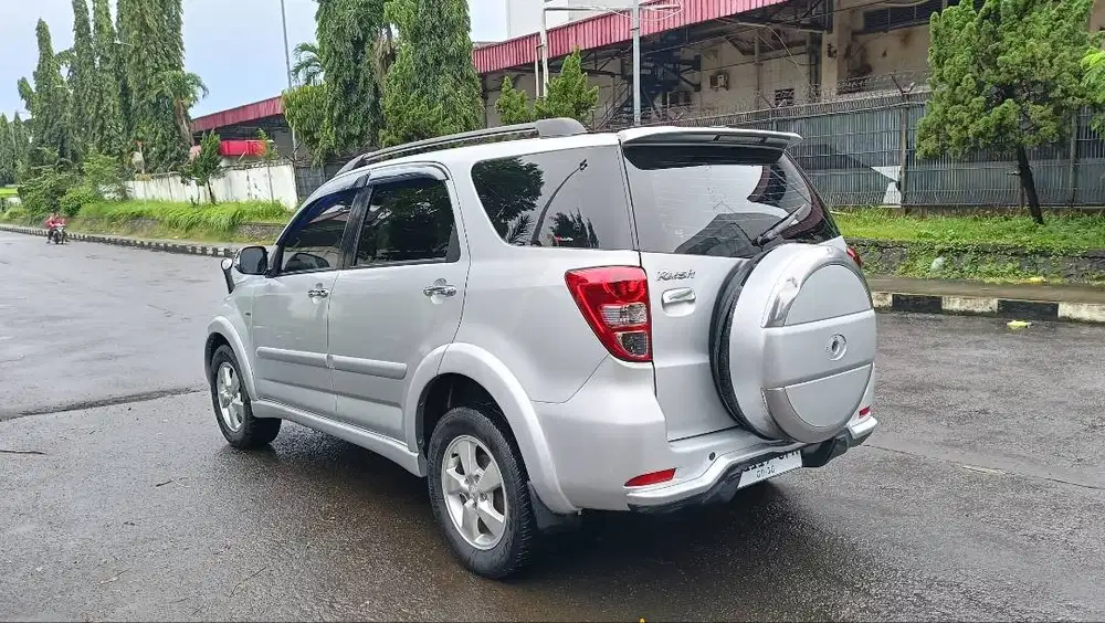 Rush 2010 tipe S termurah SE olx