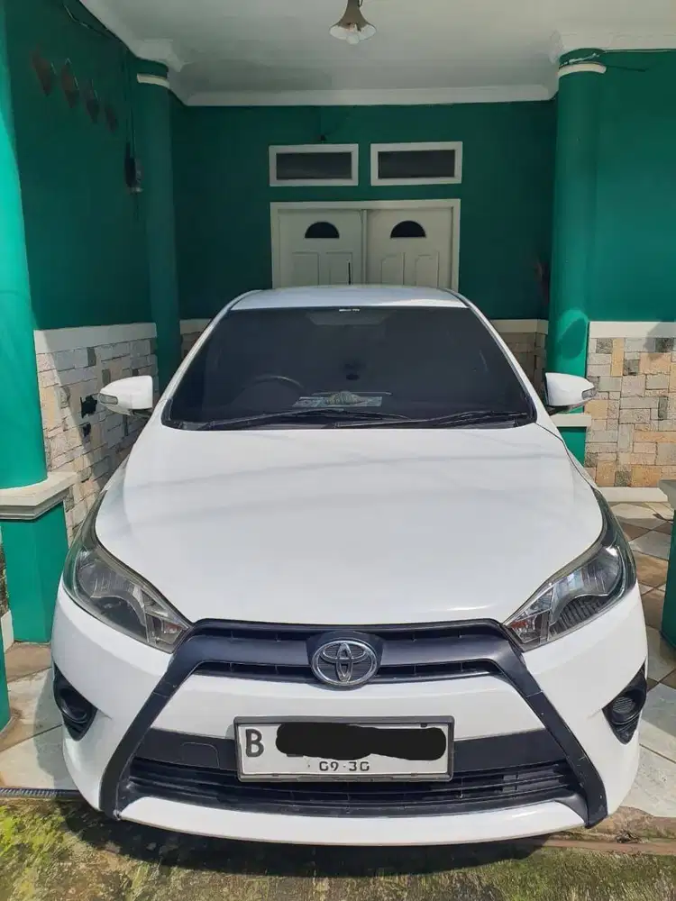 Toyota Yaris 1.5 E MT (2015)
