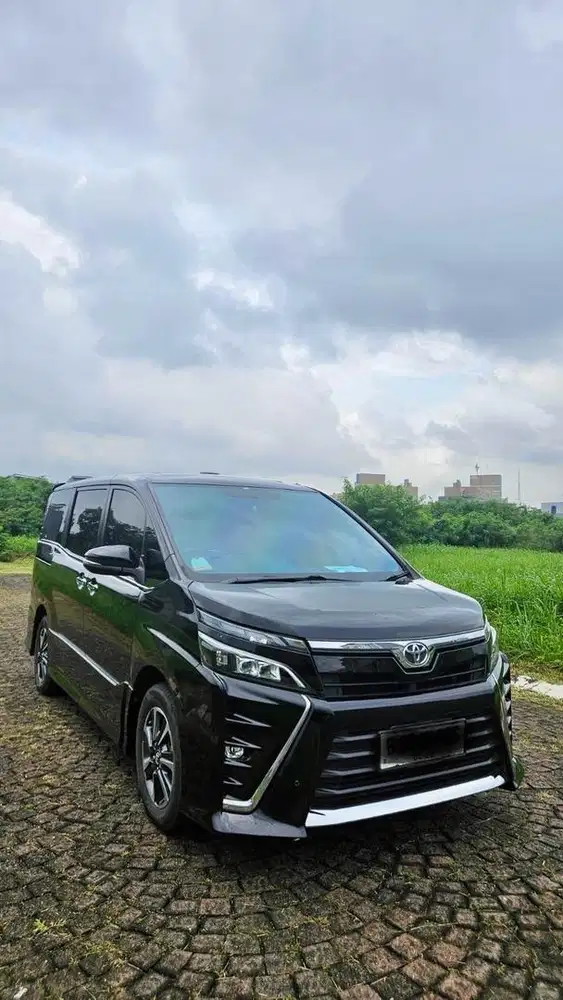 Dijual Cepat Toyota Voxy 2018